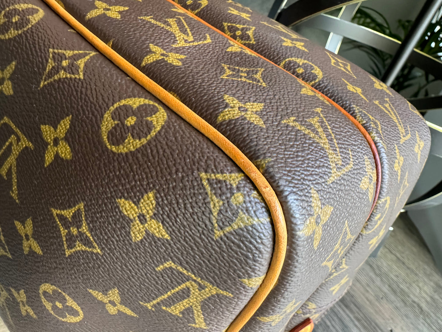 Louis Vuitton Reporter GM Monogram Canvas Crossbody Messenger Travel Bag