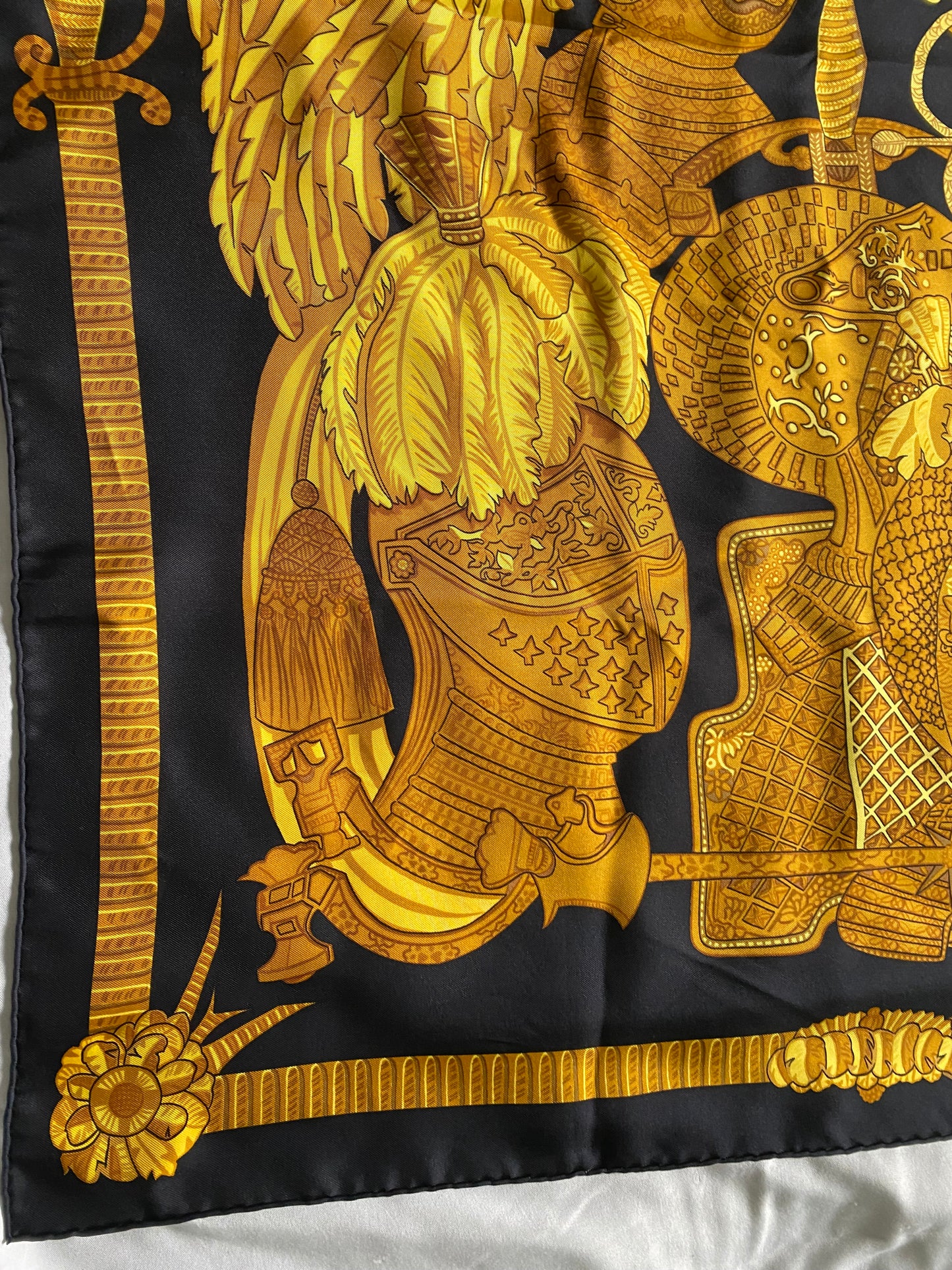 Authentic HERMES Scarf "ARMETS en PANACHE" 100% Silk Black Gold Mint
