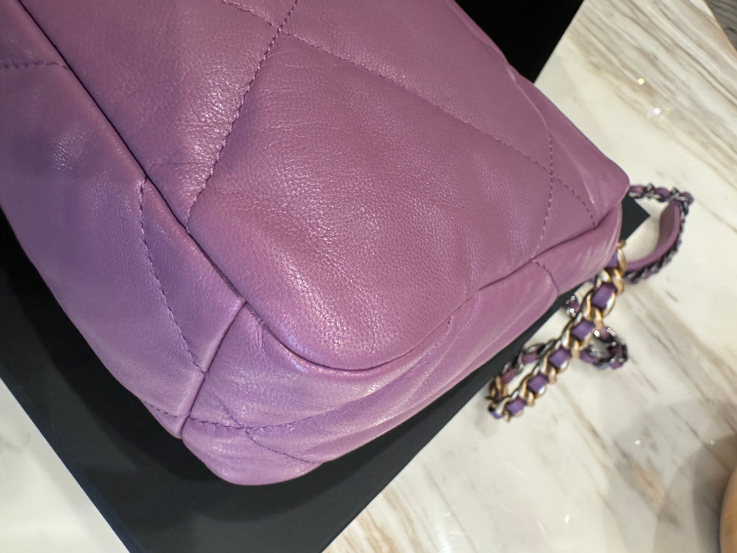 Chanel 19 20B Lavender Mauve Medium Flap Bag 26cm Quilted Lambskin Ruthenium