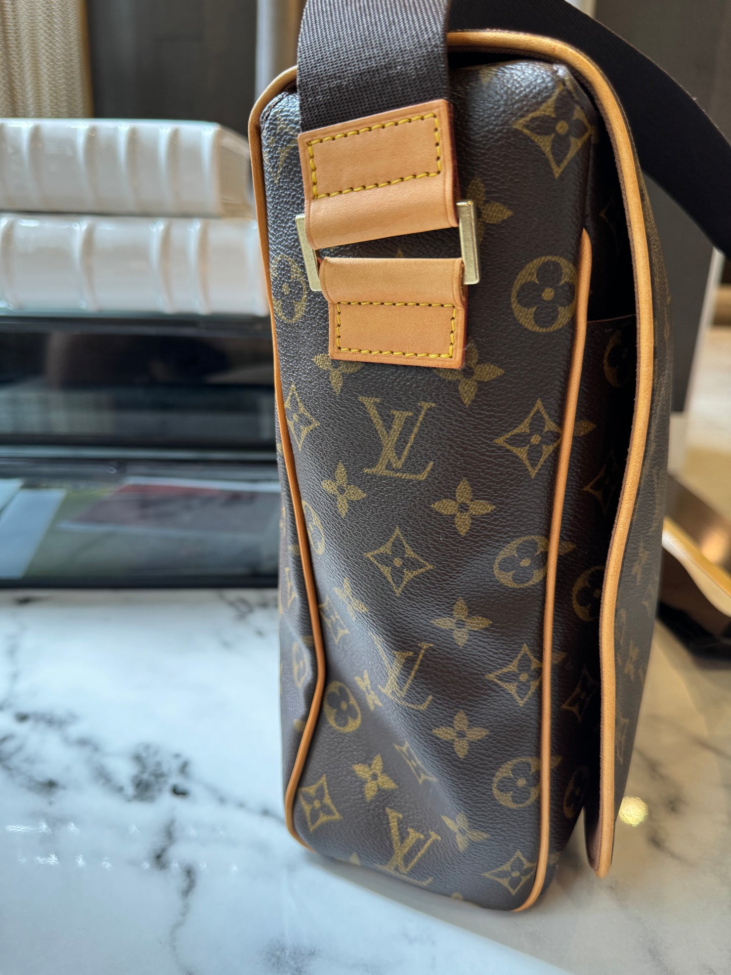 Louis Vuitton Abbesses Brown Monogram Canvas Messenger Bag