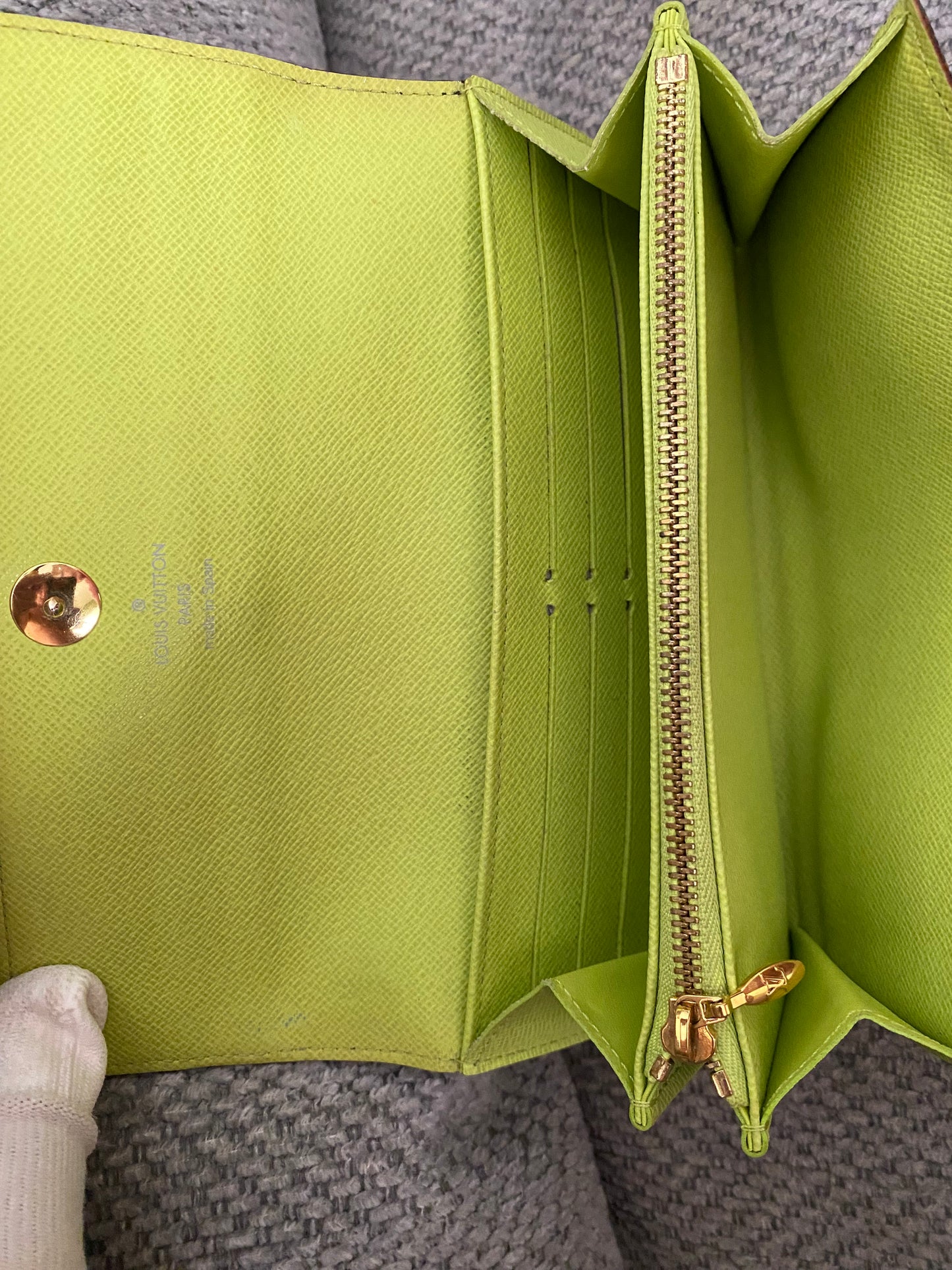 LOUIS VUITTON Monogram Multicolore Portefeuille Sarah Wallet Pistach