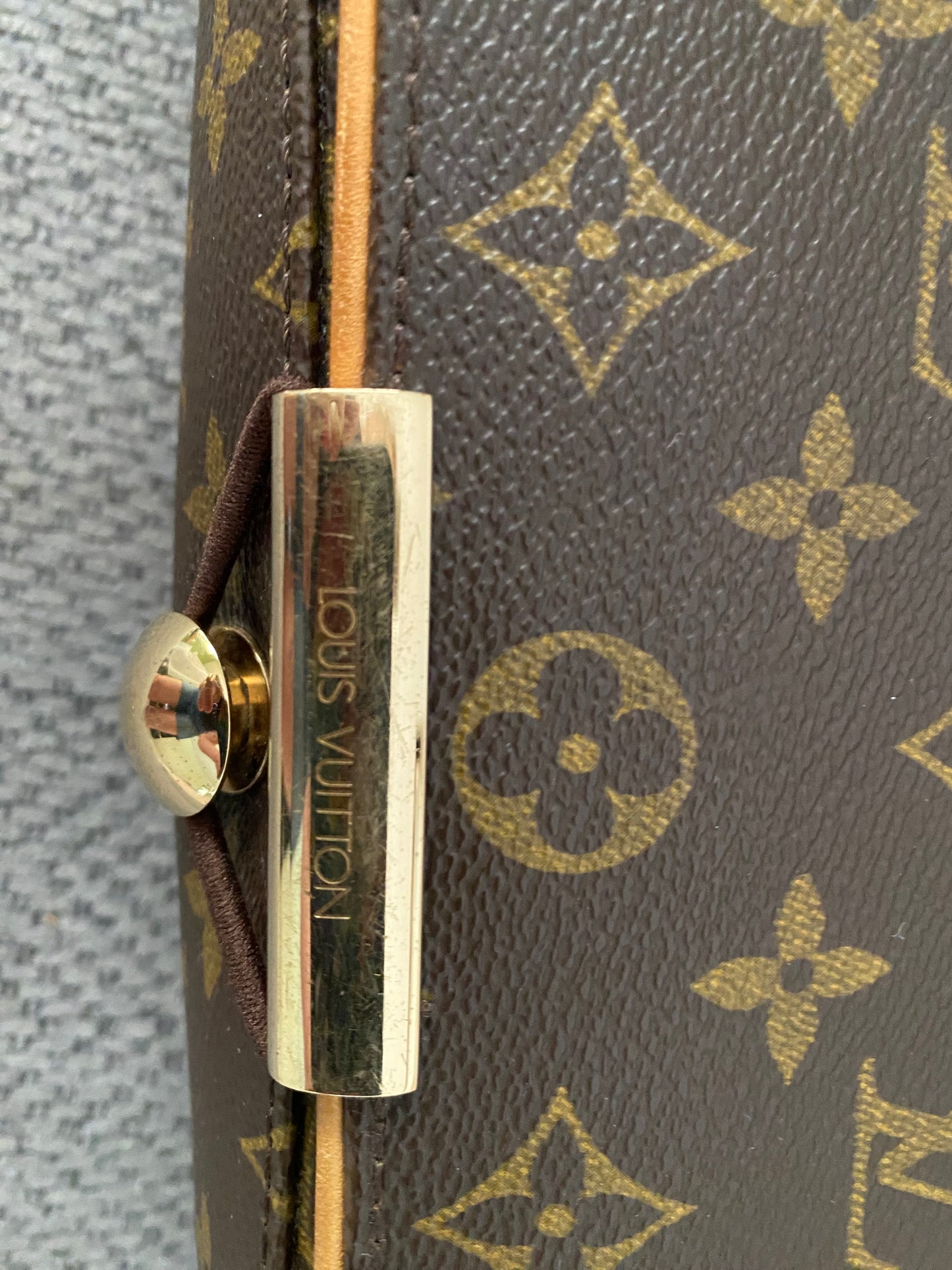 Louis Vuitton Abbesses Messenger Laptop Bag Brown Monogram Canvas