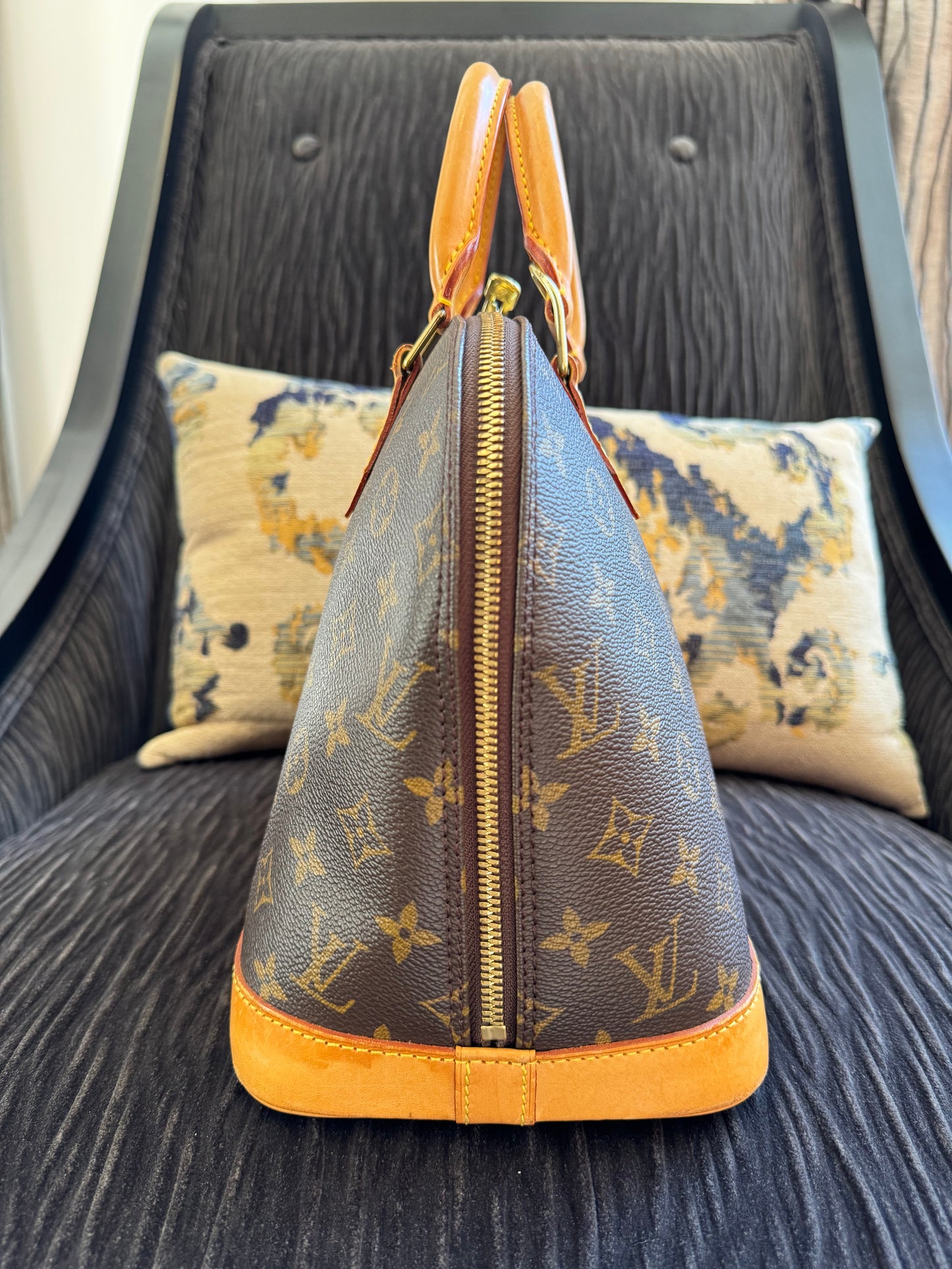 Louis Vuitton Alma PM Hand Bag Brown Monogram Canvas