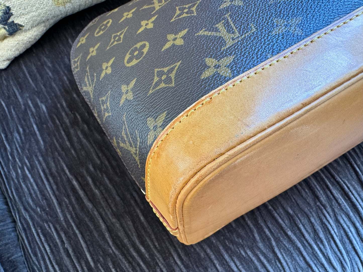Louis Vuitton Alma PM Hand Bag Brown Monogram Canvas