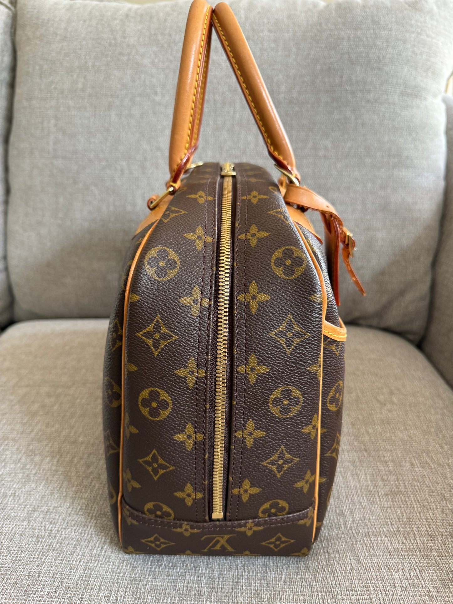 LOUIS VUITTON Deauville Monogram Hand Bag