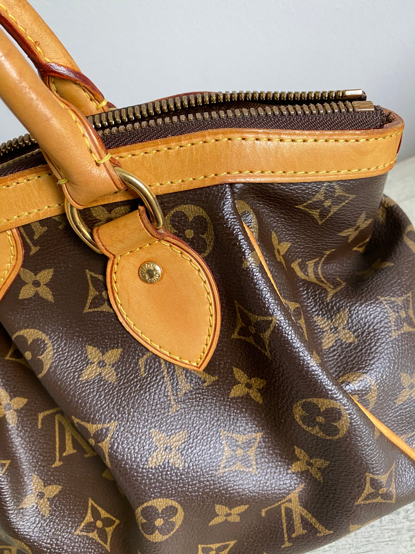 Louis Vuitton Tivoli PM handbag