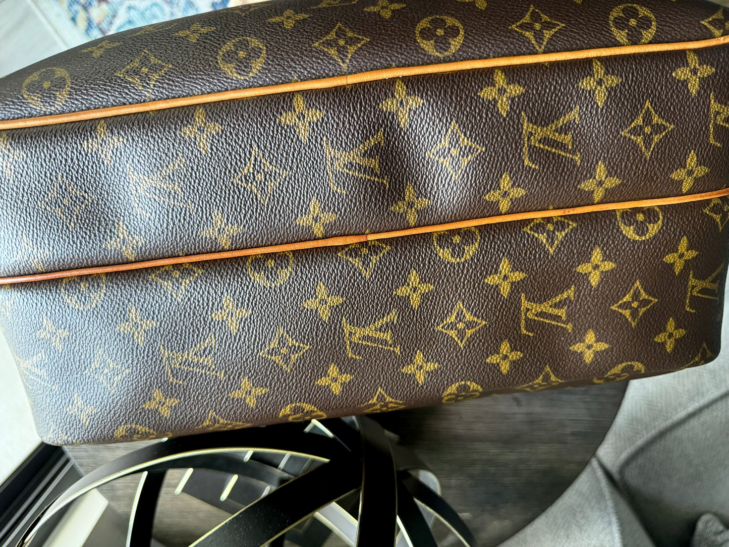 Louis Vuitton Reporter GM Monogram Canvas Crossbody Messenger Travel Bag