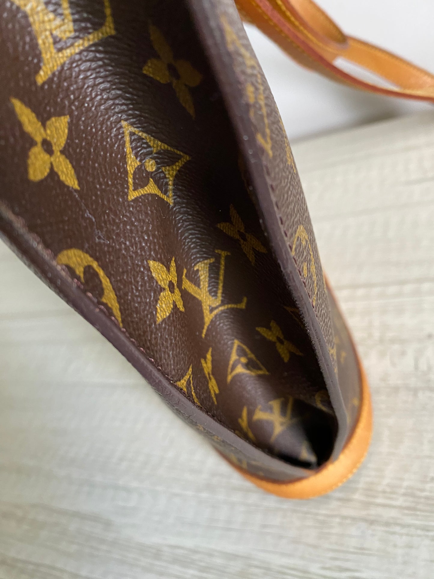 Louis Vuitton Babylone Tote