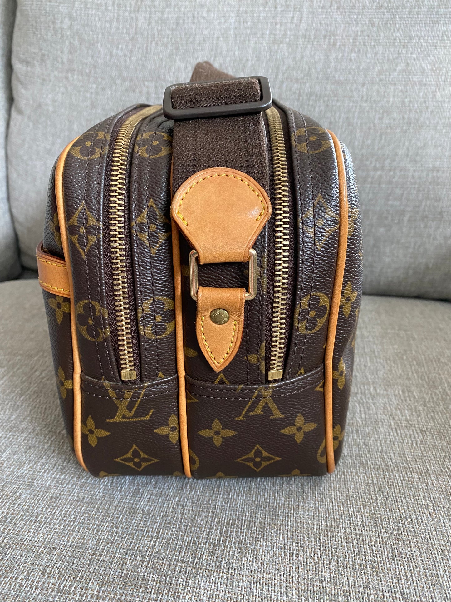 Louis Vuitton Reporter PM Crossbody Messenger Bag Brown Monogram