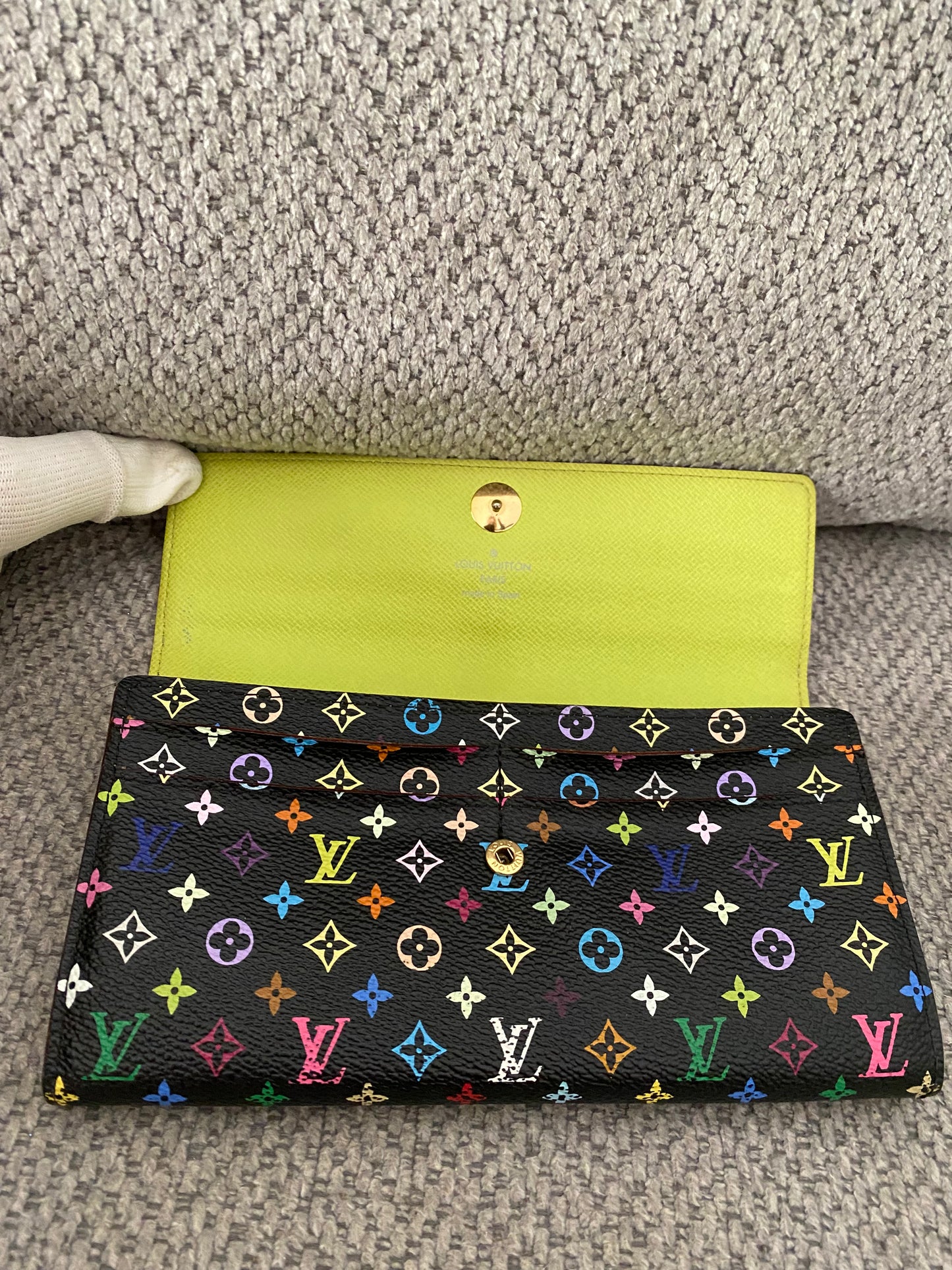 LOUIS VUITTON Monogram Multicolore Portefeuille Sarah Wallet Pistach