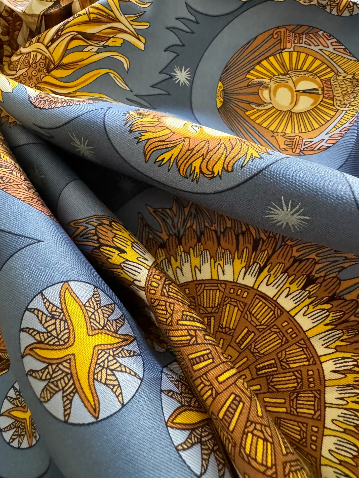 HERMES Le Roy Soleil Carre 90 by Annie Faivre