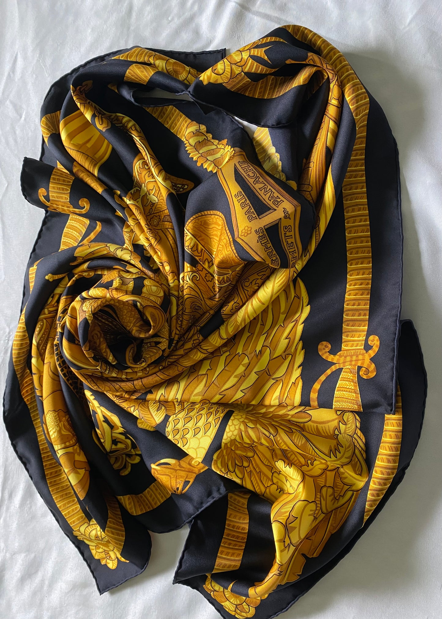 Authentic HERMES Scarf "ARMETS en PANACHE" 100% Silk Black Gold Mint