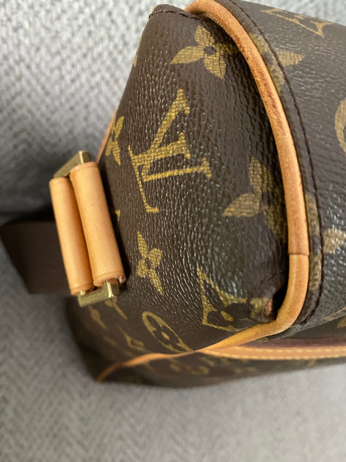 Louis Vuitton Abbesses Messenger Laptop Bag Brown Monogram Canvas