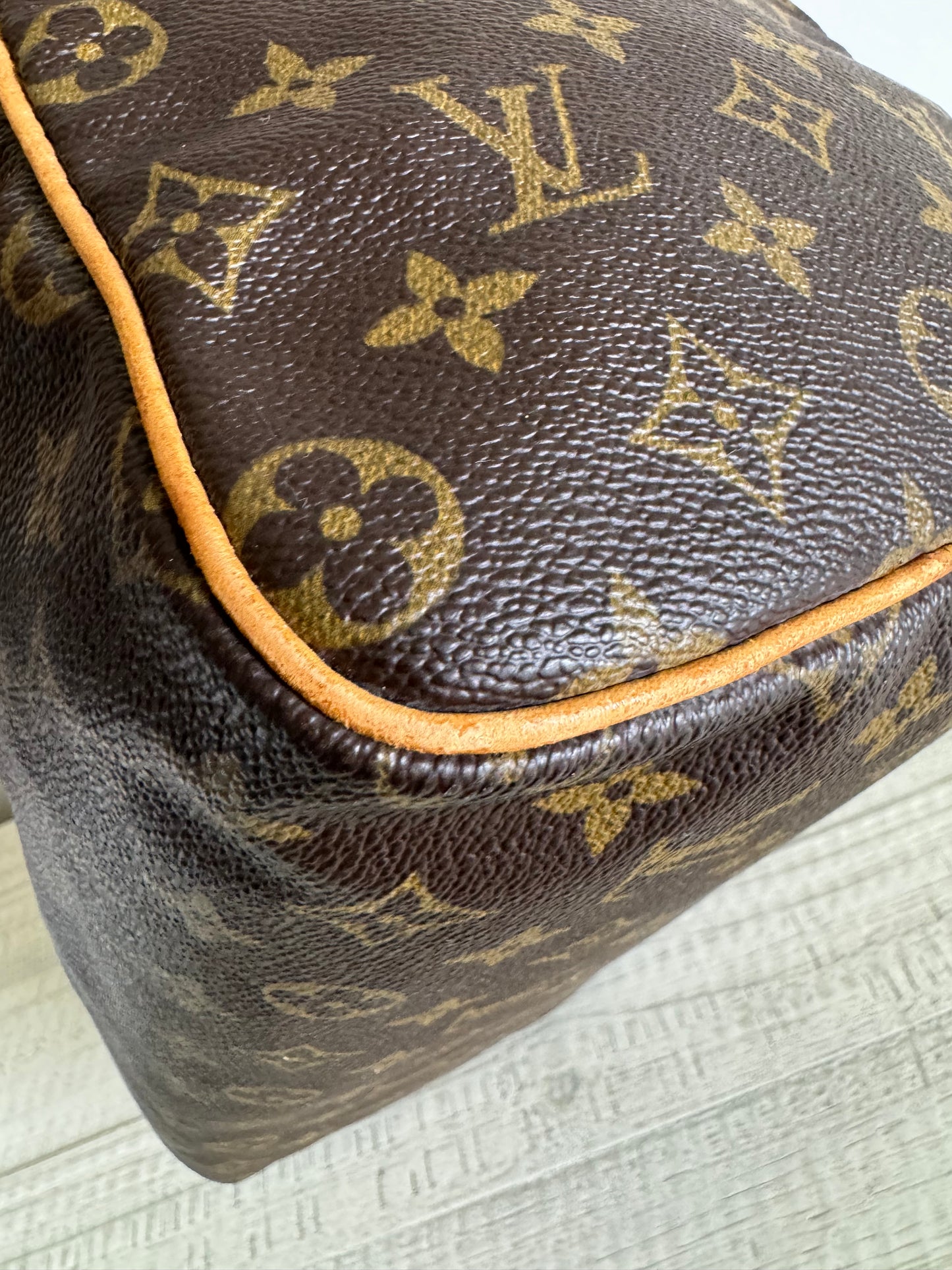 Louis Vuitton Vintage Speedy 30