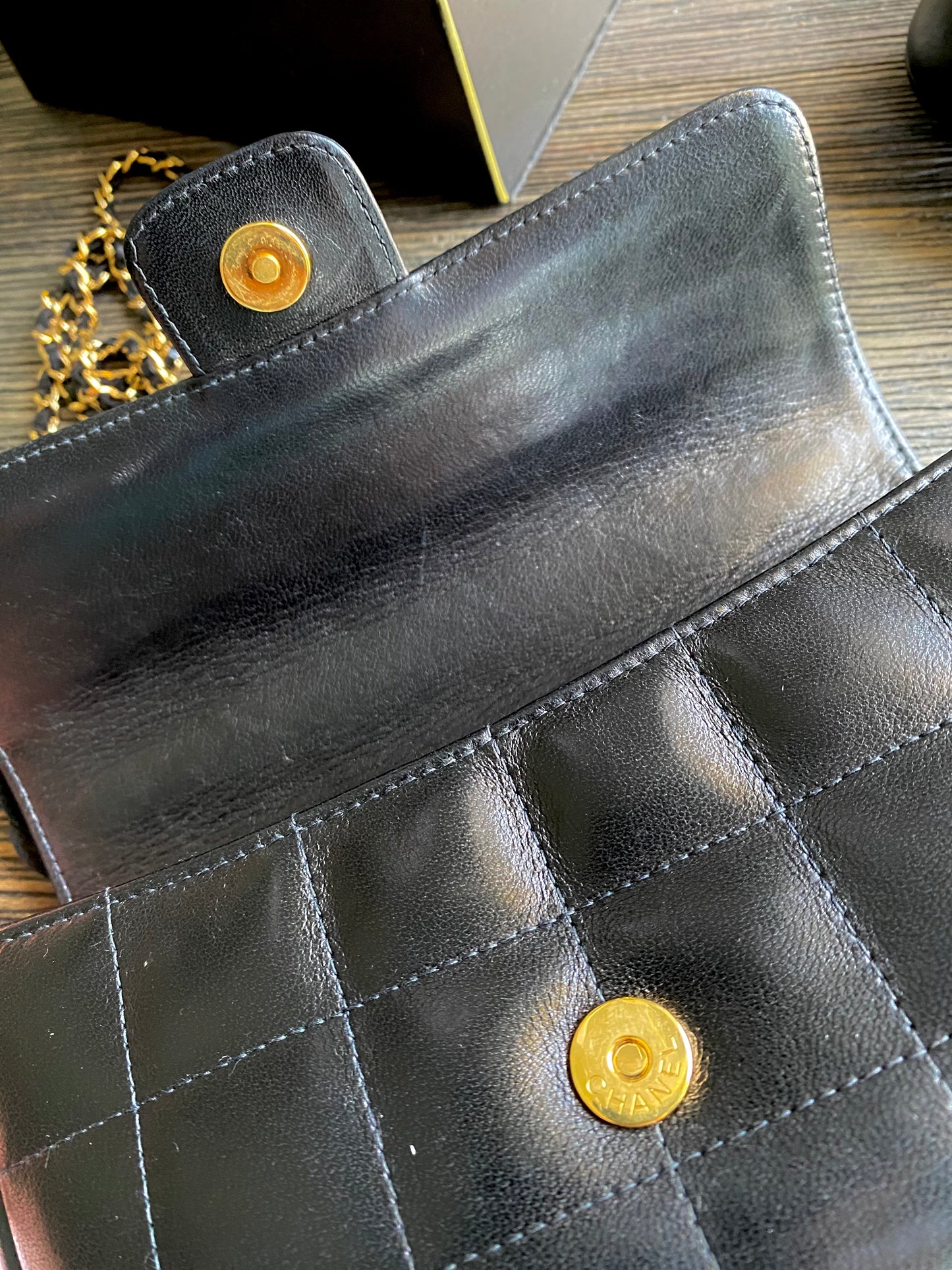 CHANEL Choco Bar Camellia CC Logo Lambskin Chain shoulder bag
