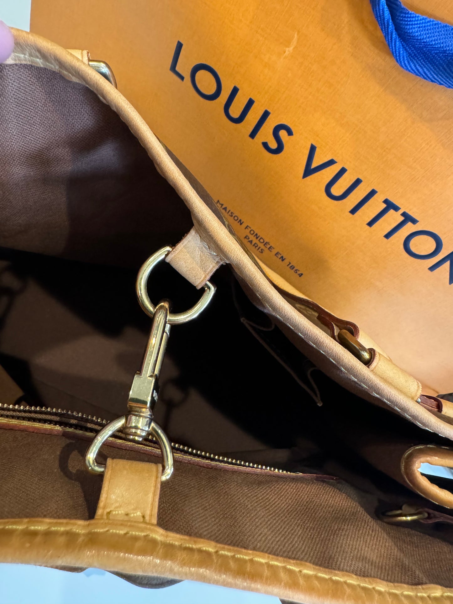 LOUIS VUITTON MONOGRAM BATIGNOLLES VERTICAL HAND TOTE BAG