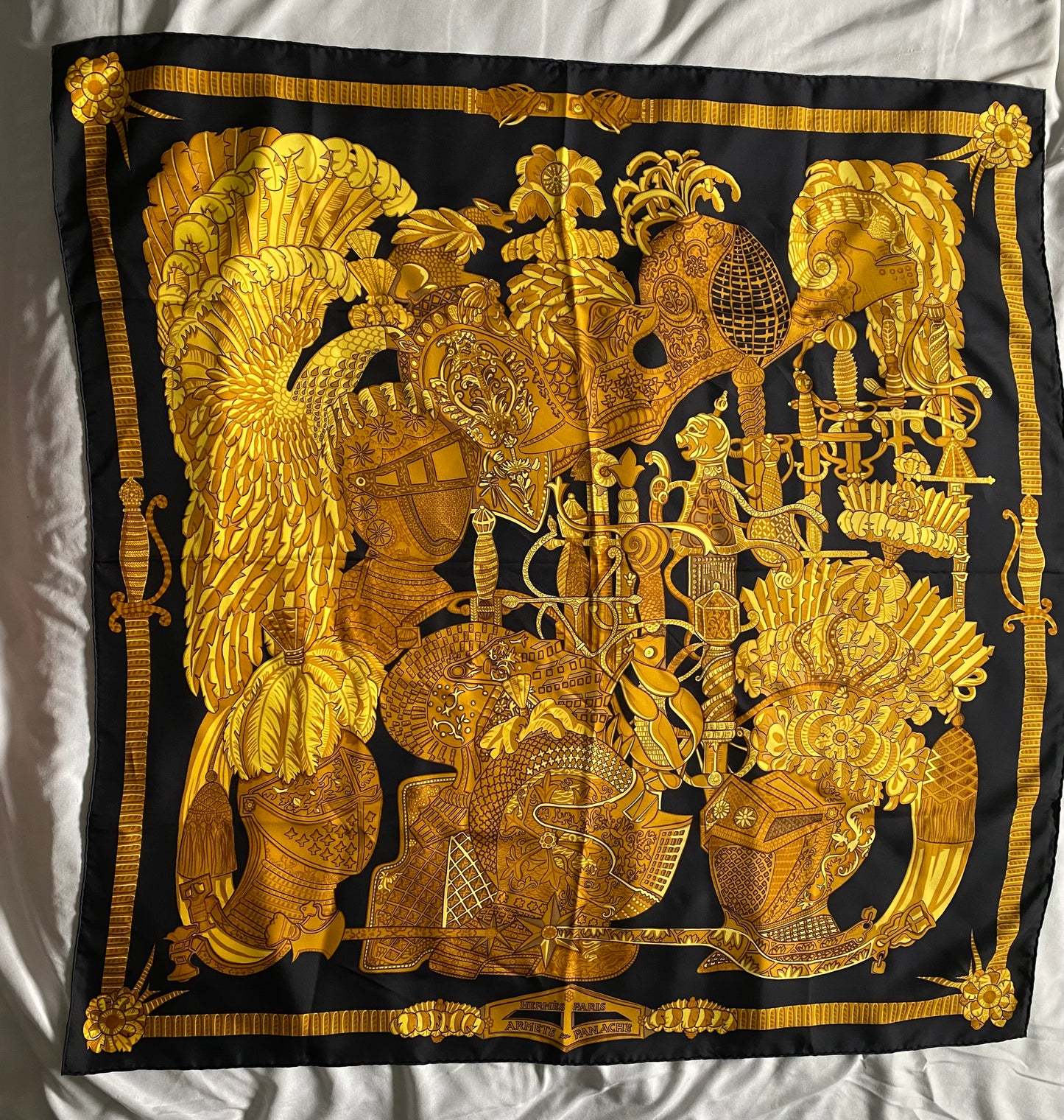 Authentic HERMES Scarf "ARMETS en PANACHE" 100% Silk Black Gold Mint