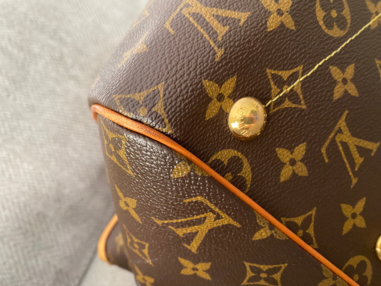 Louis Vuitton Tivoli GM Monogram Canvas Top Handle Shoulder Bag