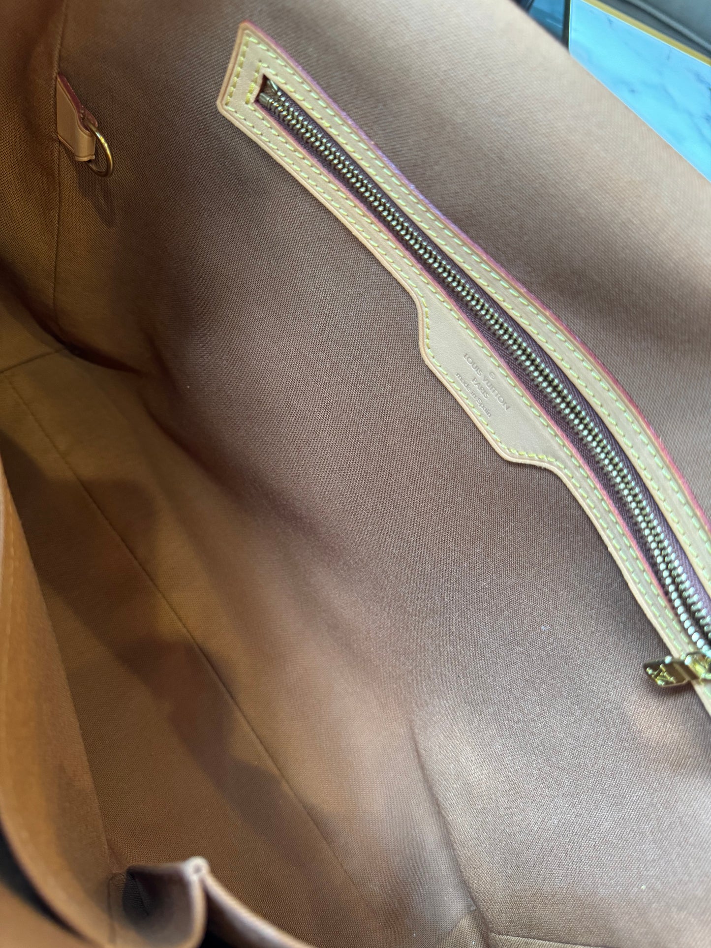 Louis Vuitton Abbesses Brown Monogram Canvas Messenger Bag