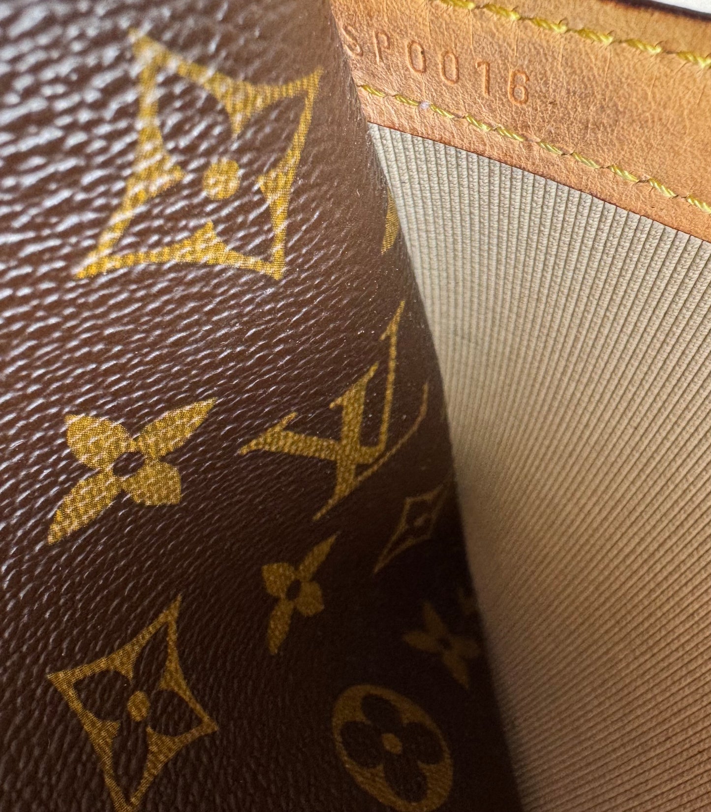 Louis Vuitton Reporter PM Messenger Crossbody Bag Brown Monogram