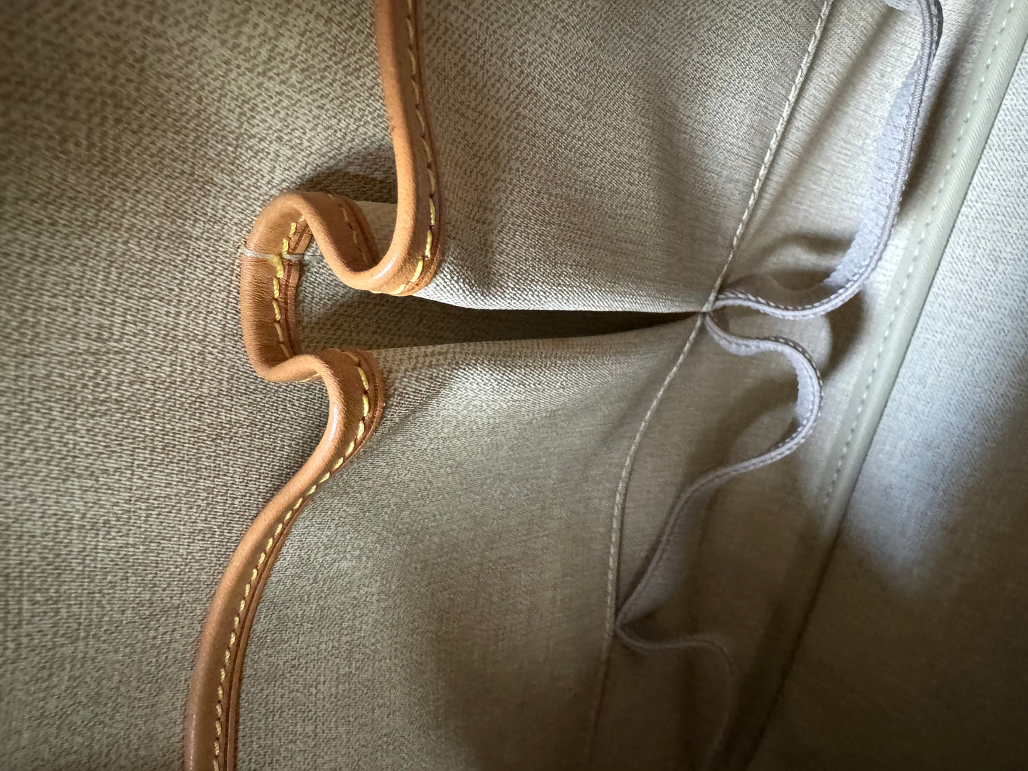 LOUIS VUITTON Deauville Monogram Hand Bag