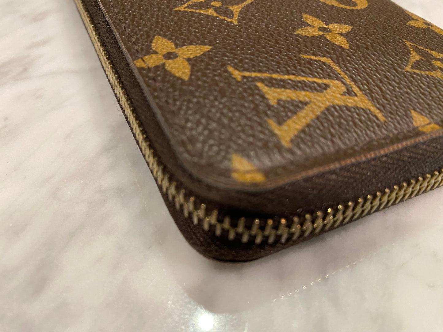 Louis Vuitton Monogram Zippy Wallet Round Purse