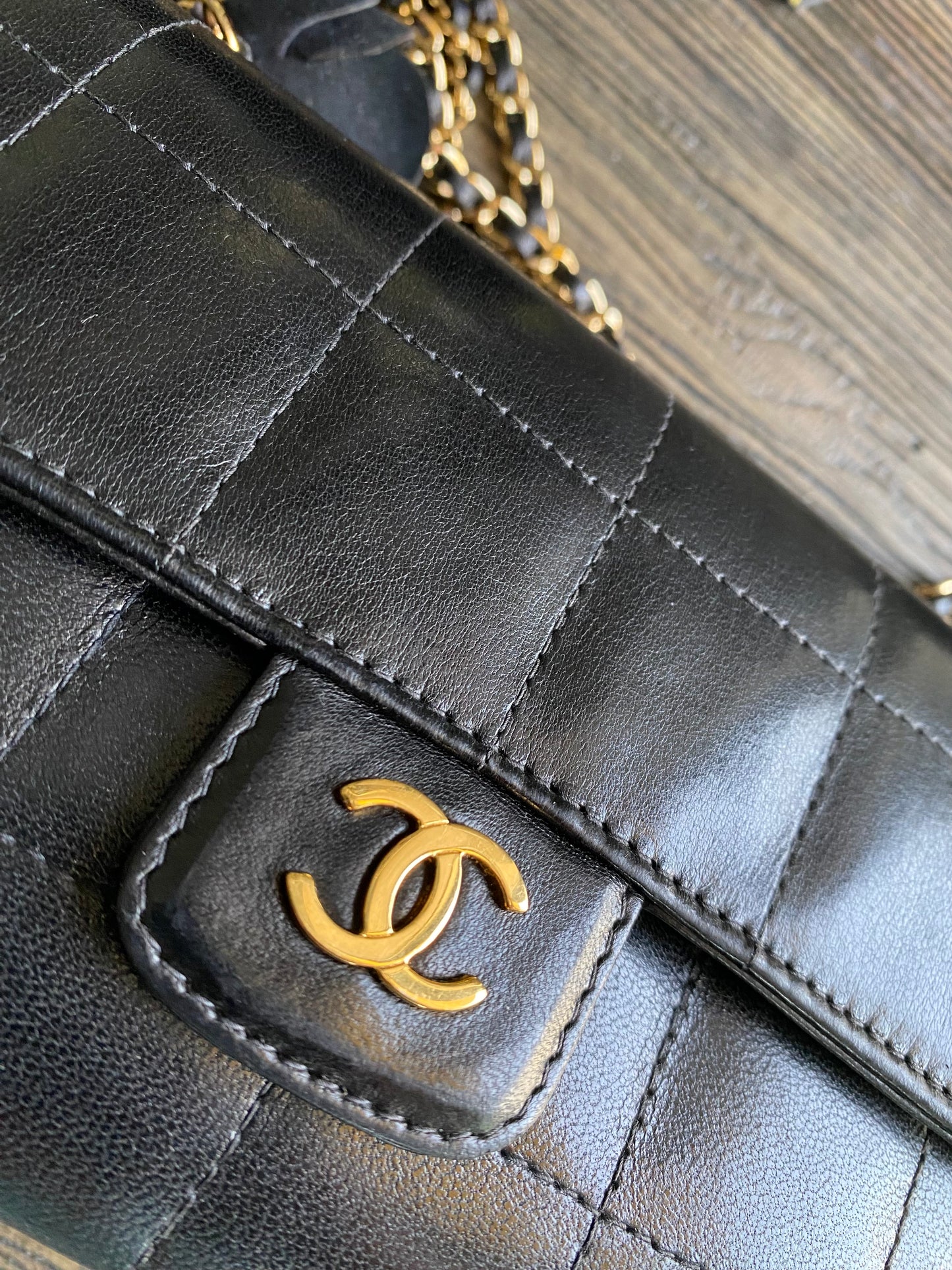 CHANEL Choco Bar Camellia CC Logo Lambskin Chain shoulder bag
