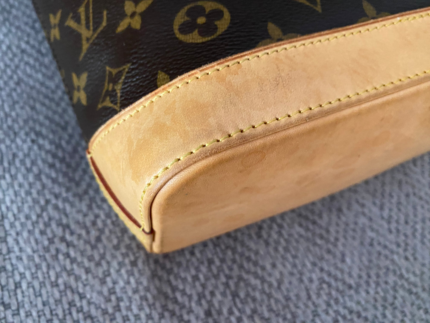 LOUIS VUITTON LOCKIT TOTE HANDBAG MONOGRAM M40102