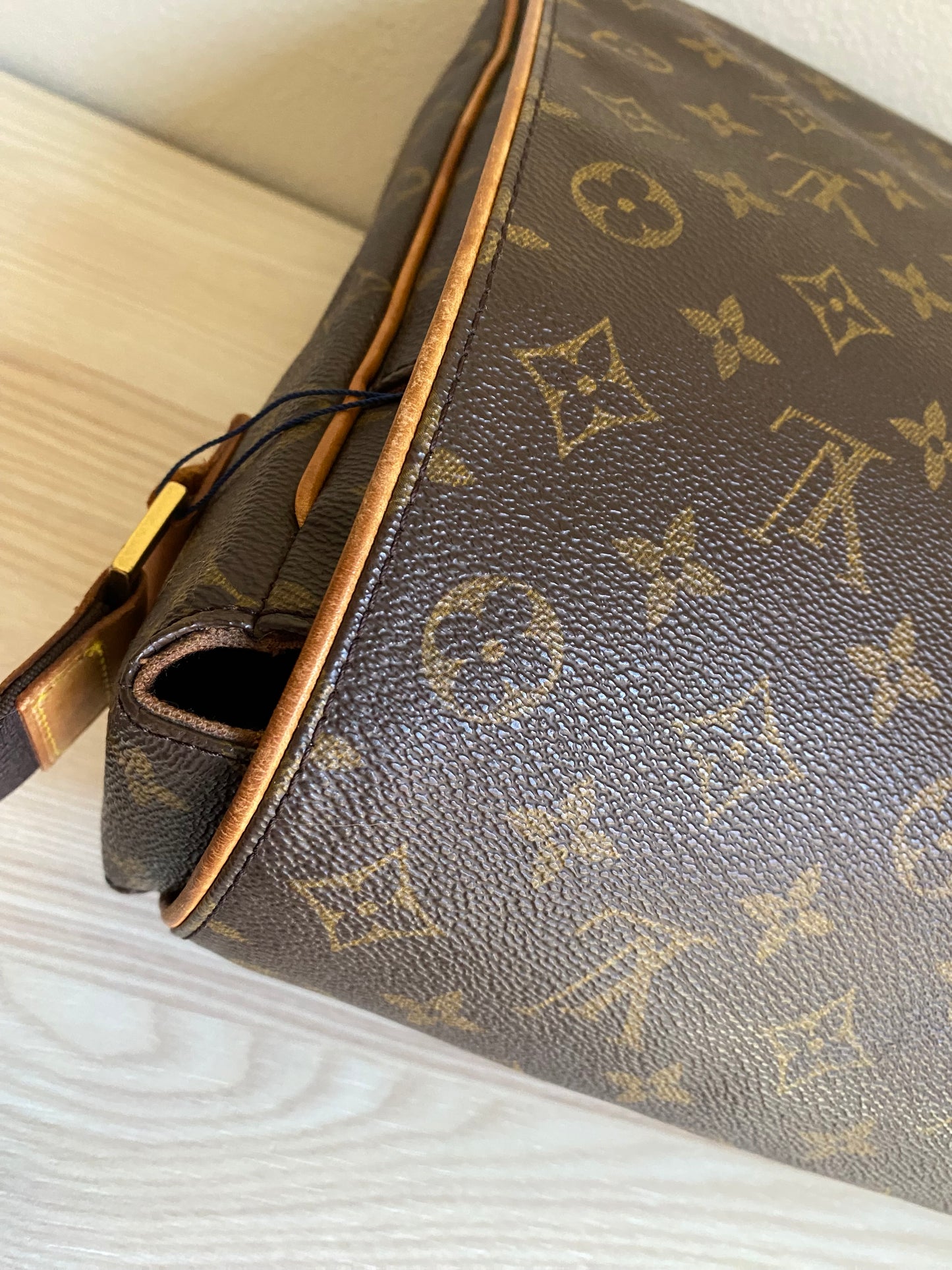 Louis Vuitton Abbesses Messenger Laptop Bag Brown Monogram Canvas