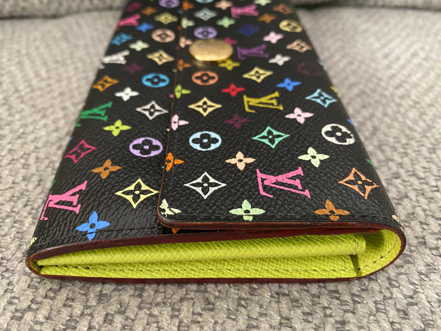 LOUIS VUITTON Monogram Multicolore Portefeuille Sarah Wallet Pistach