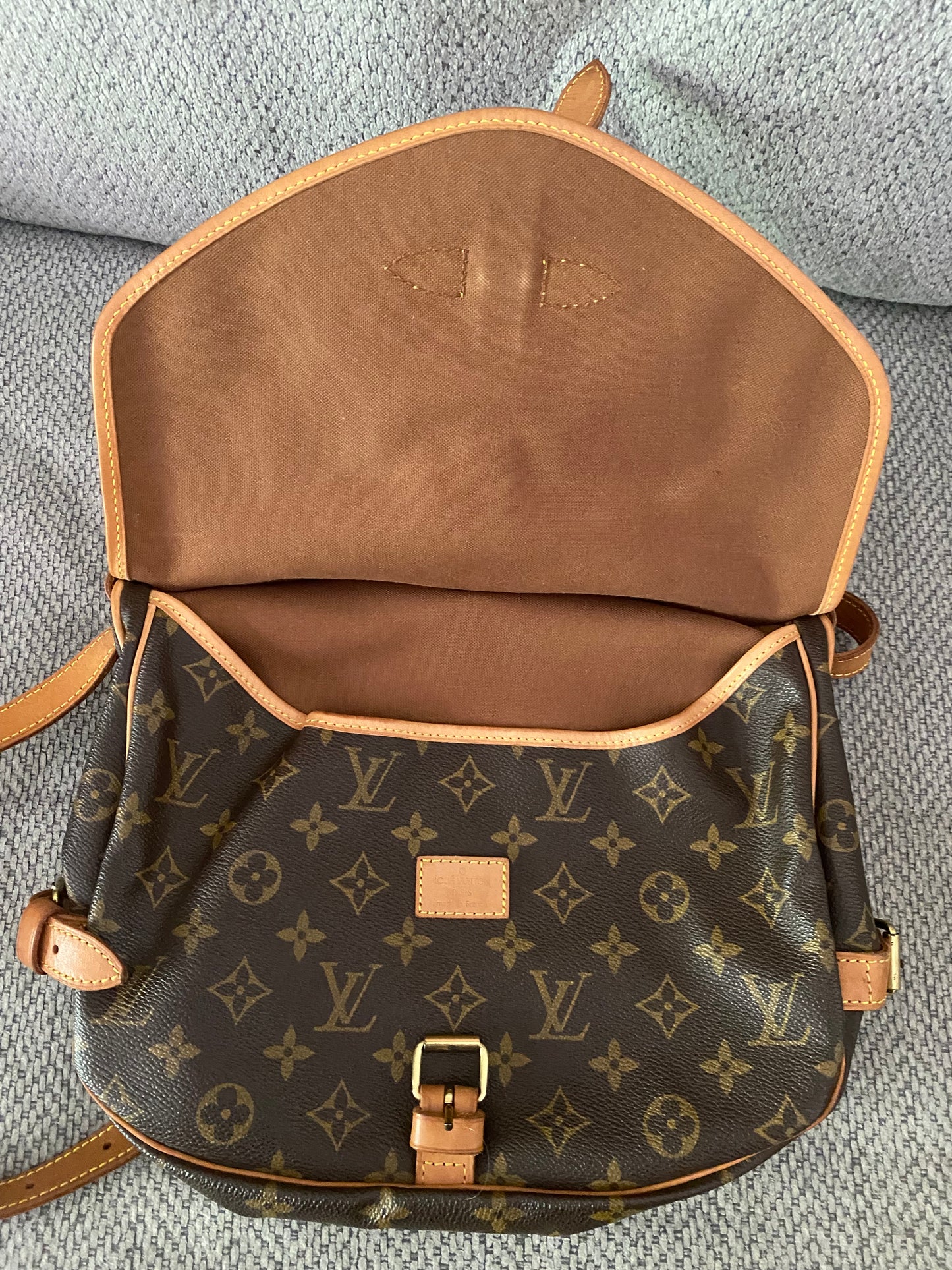 Louis Vuitton Saumur Shoulder Bag 30 Brown Monogram Canvas
