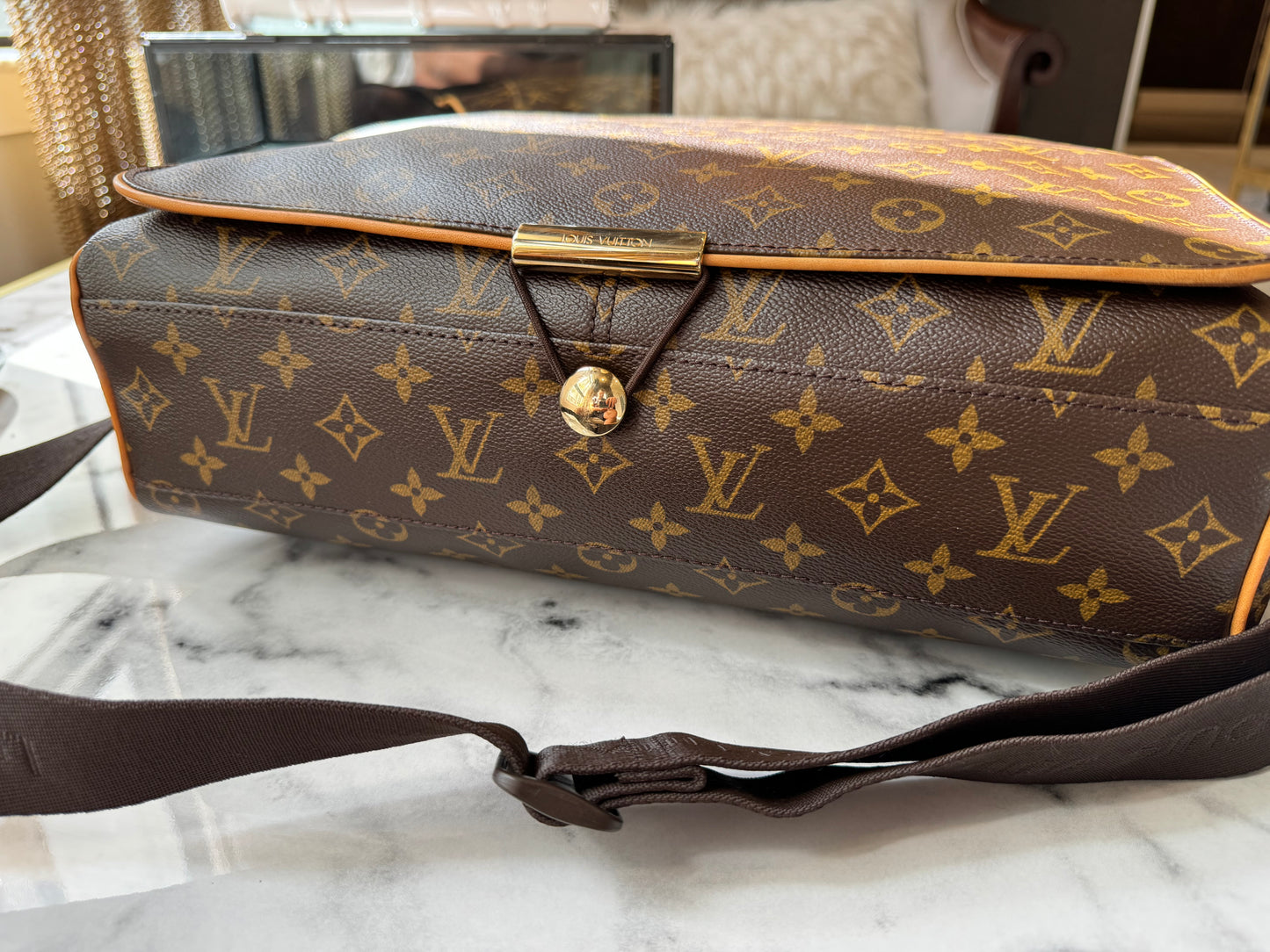 Louis Vuitton Abbesses Brown Monogram Canvas Messenger Bag