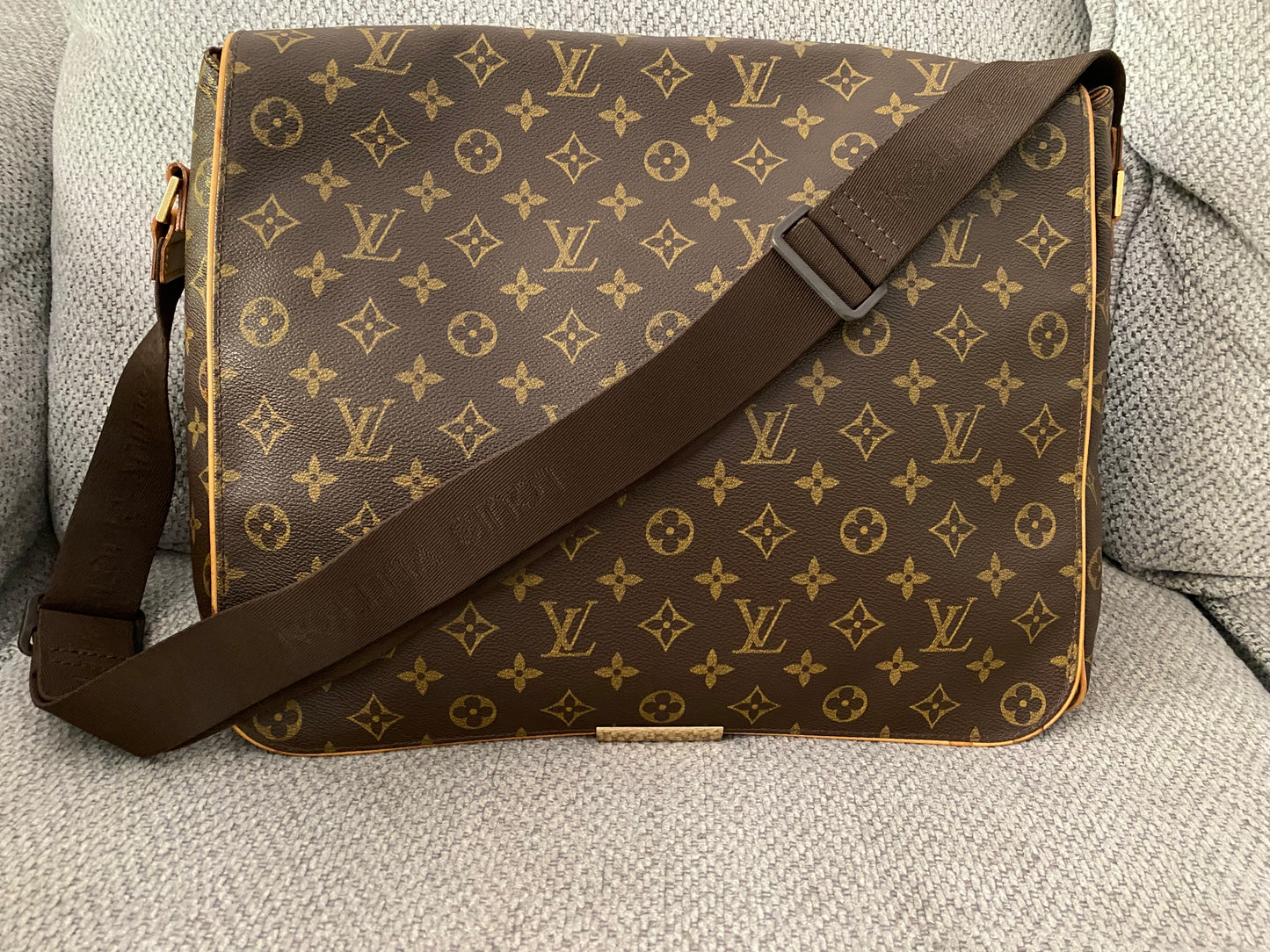 Louis Vuitton Abbesses Messenger Laptop Bag Brown Monogram Canvas