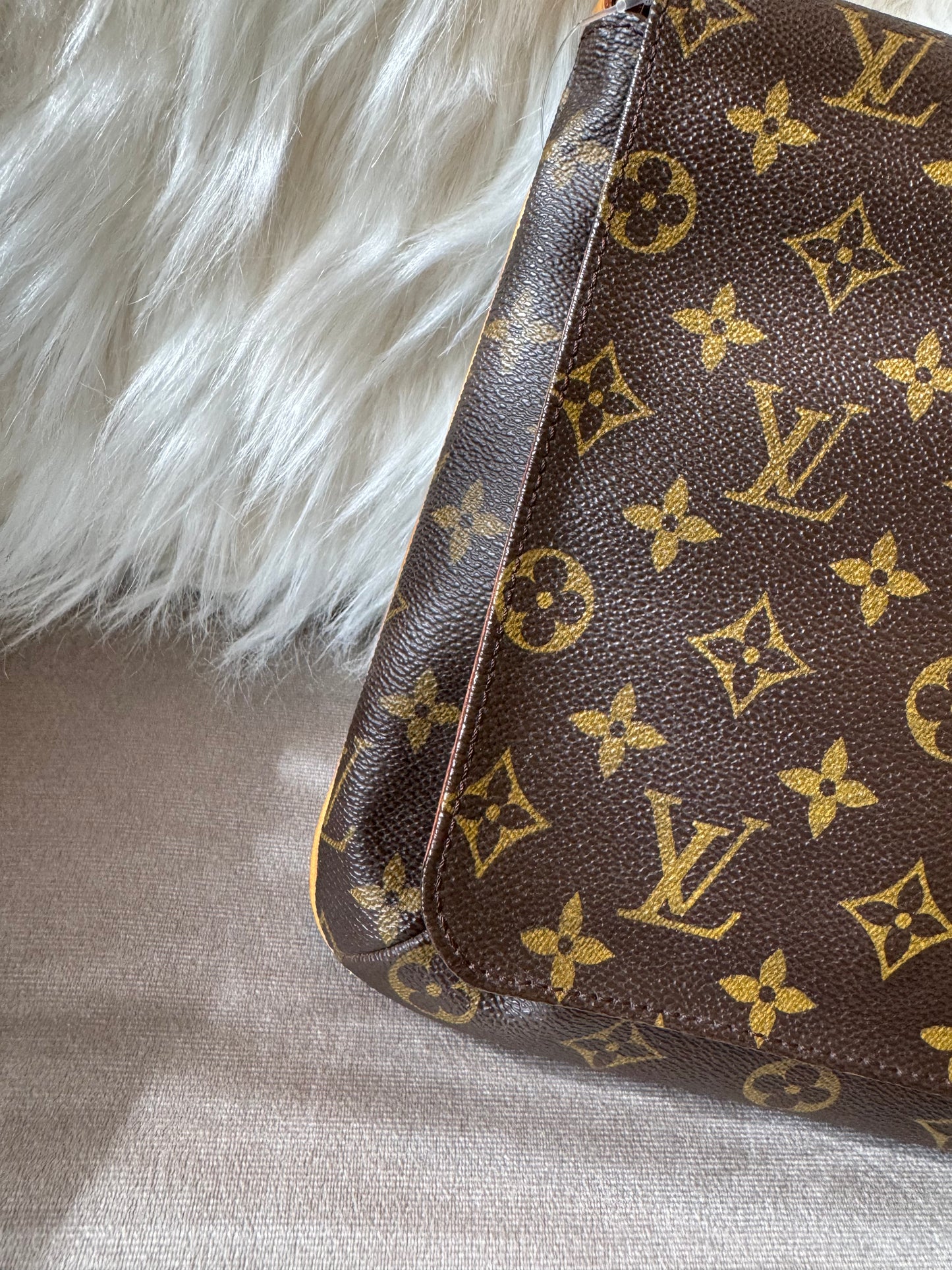 Louis Vuitton LV Shoulder Bag Musette Salsa short Monogram