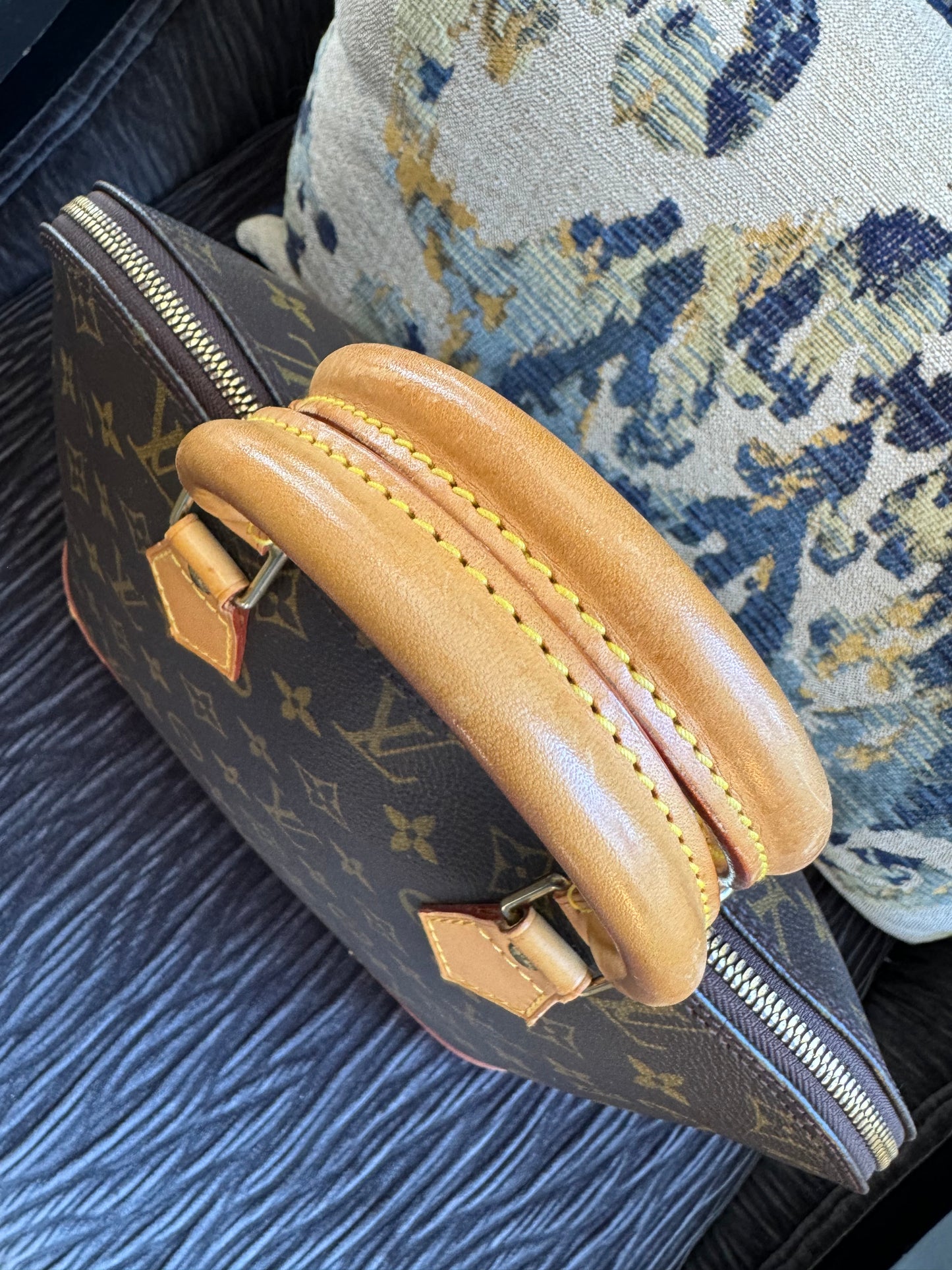 Louis Vuitton Alma PM Hand Bag Brown Monogram Canvas