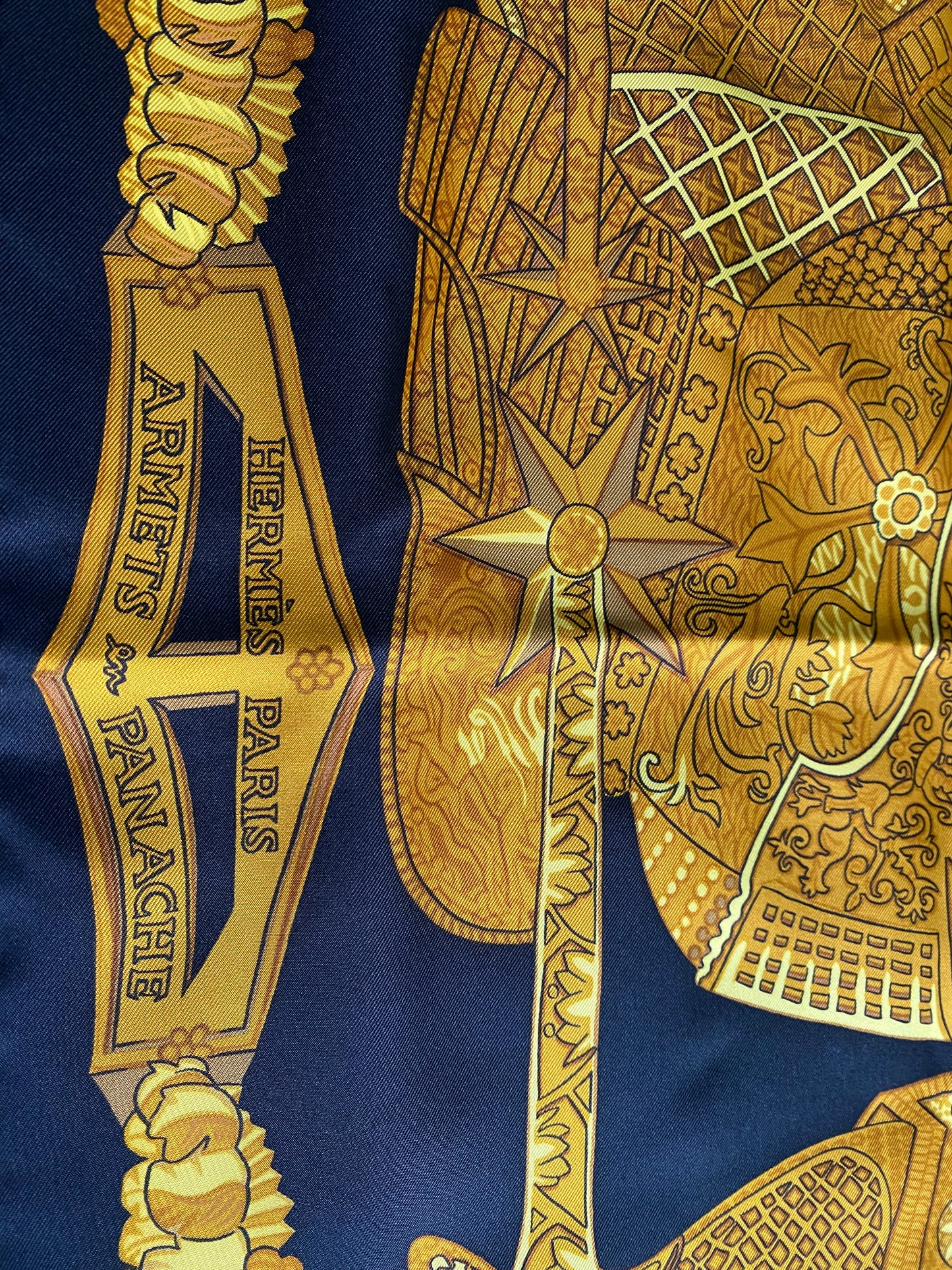 Authentic HERMES Scarf "ARMETS en PANACHE" 100% Silk Black Gold Mint