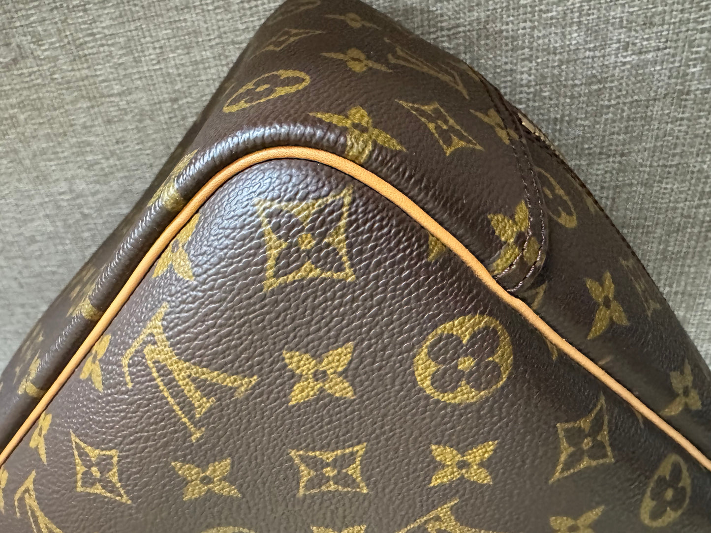 LOUIS VUITTON Deauville Monogram Hand Bag