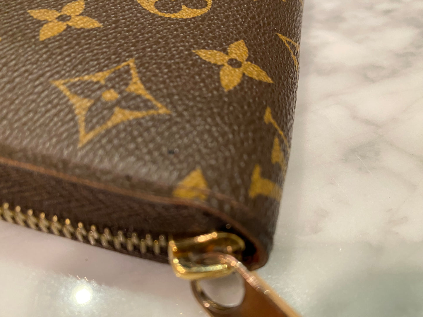 Louis Vuitton Monogram Zippy Wallet Round Purse