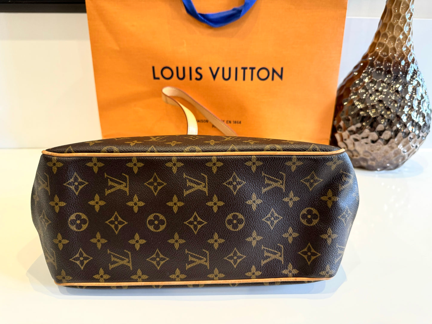 LOUIS VUITTON MONOGRAM BATIGNOLLES VERTICAL HAND TOTE BAG