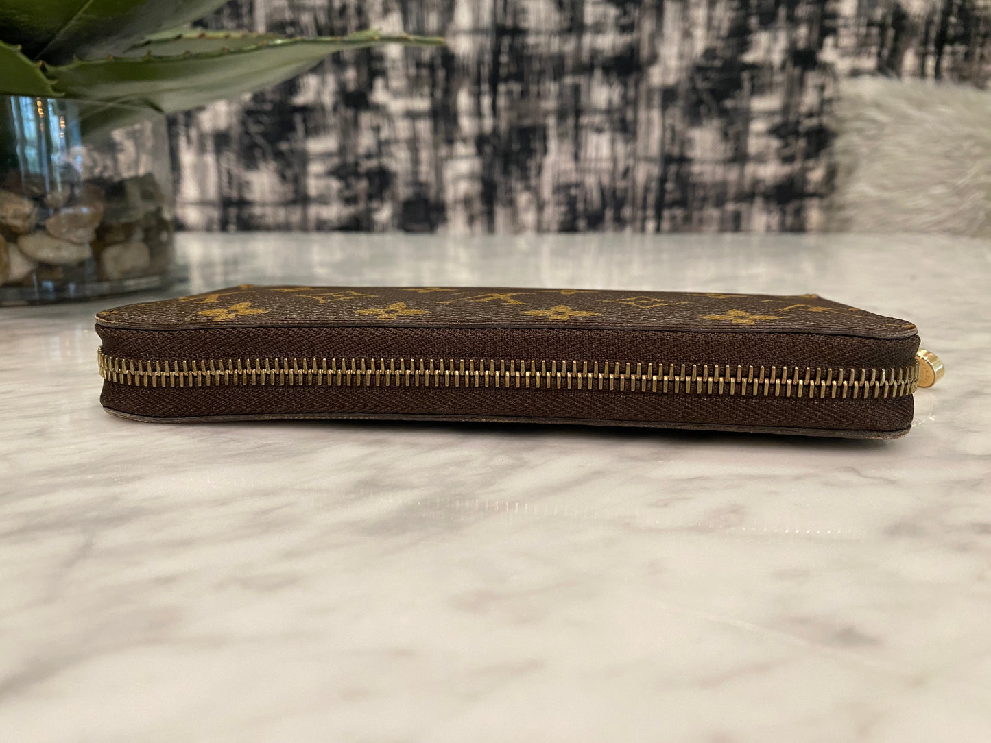 Louis Vuitton Monogram Zippy Wallet Round Purse