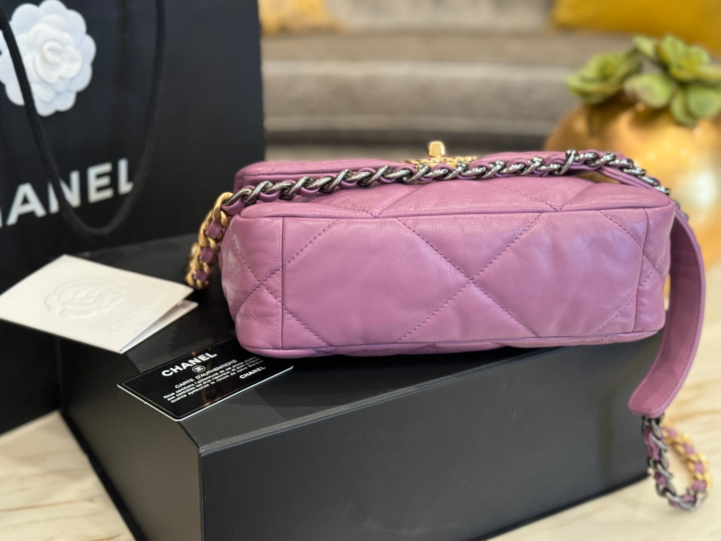 Chanel 19 20B Lavender Mauve Medium Flap Bag 26cm Quilted Lambskin Ruthenium