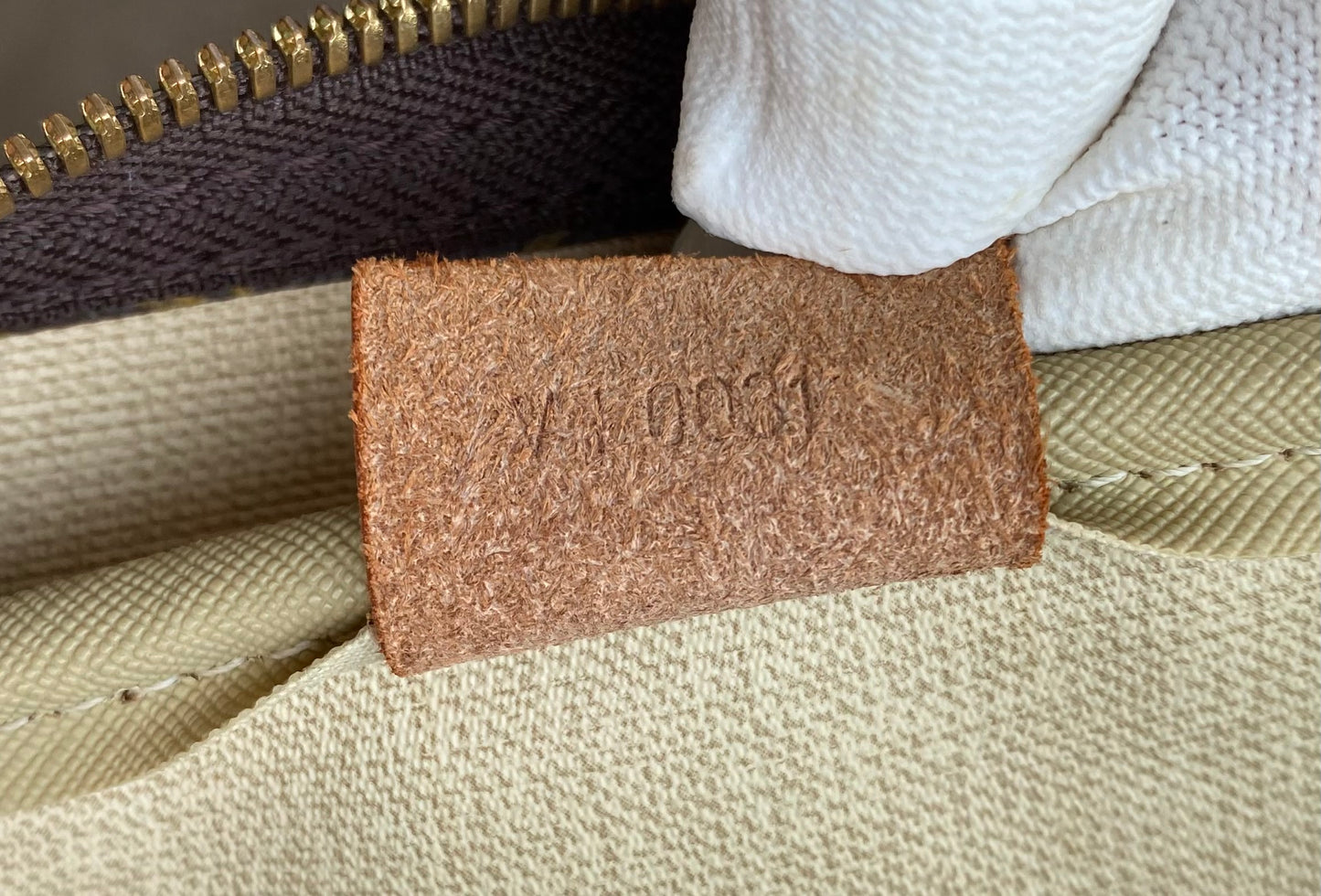Louis Vuitton Deauville Brown Monogram Canvas Vanity Bowling Handbag