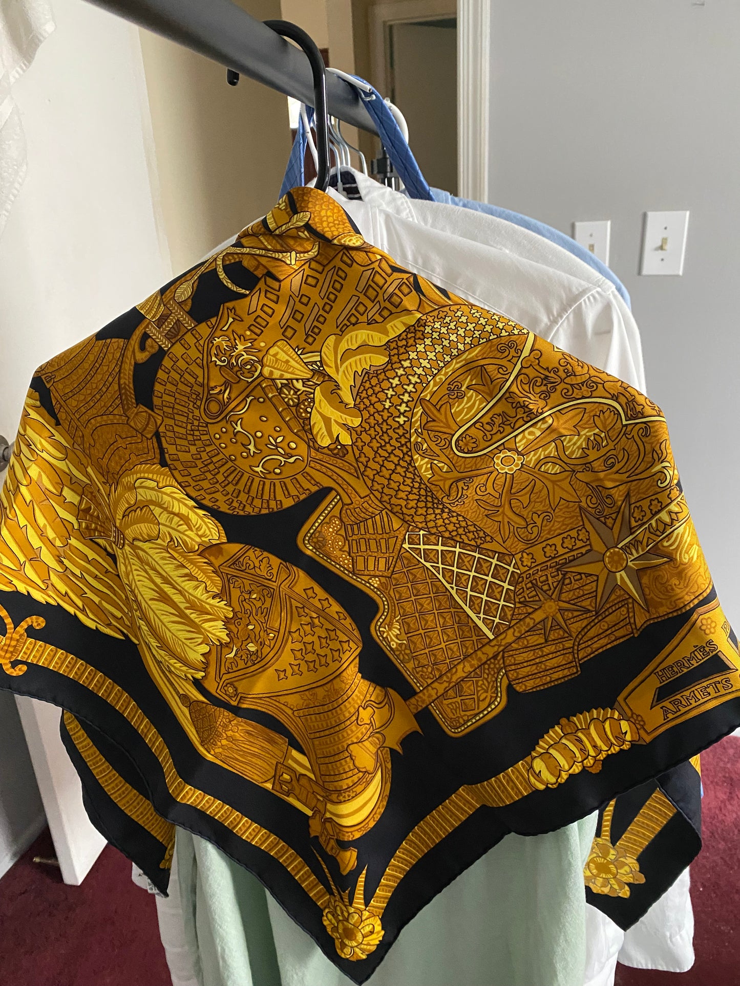 Authentic HERMES Scarf "ARMETS en PANACHE" 100% Silk Black Gold Mint