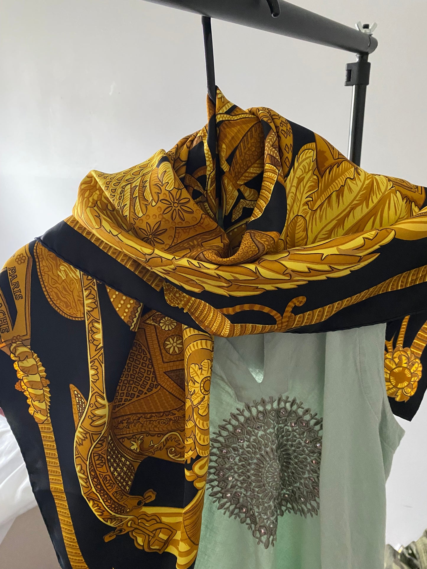Authentic HERMES Scarf "ARMETS en PANACHE" 100% Silk Black Gold Mint