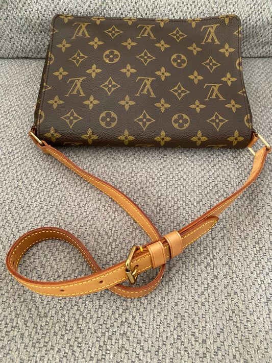 Louis Vuitton Musette Tango Short Brown Monogram Canvas