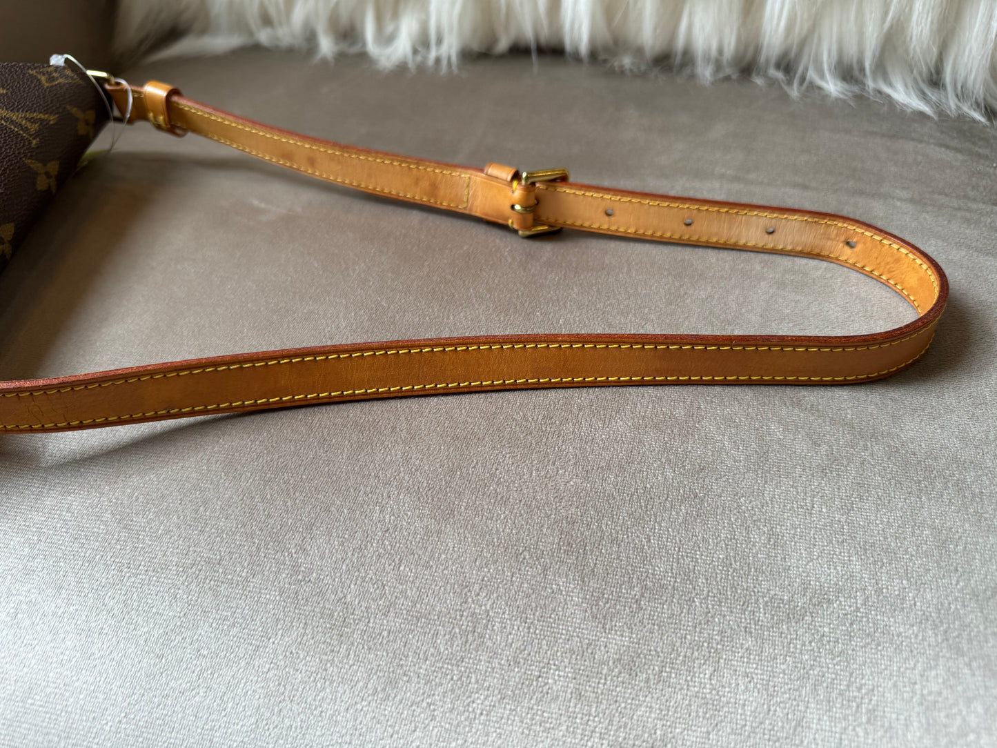 Louis Vuitton LV Shoulder Bag Musette Salsa short Monogram