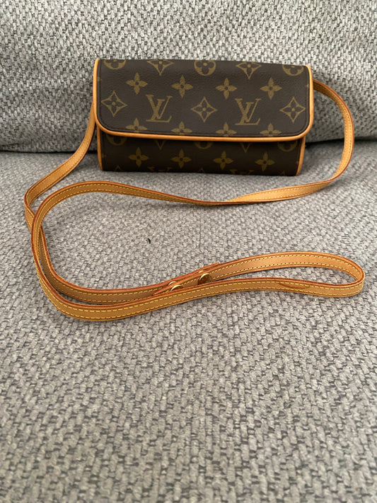 LOUIS VUITTON Pochette Twin PM Monogram Crossbody Shoulder Bag