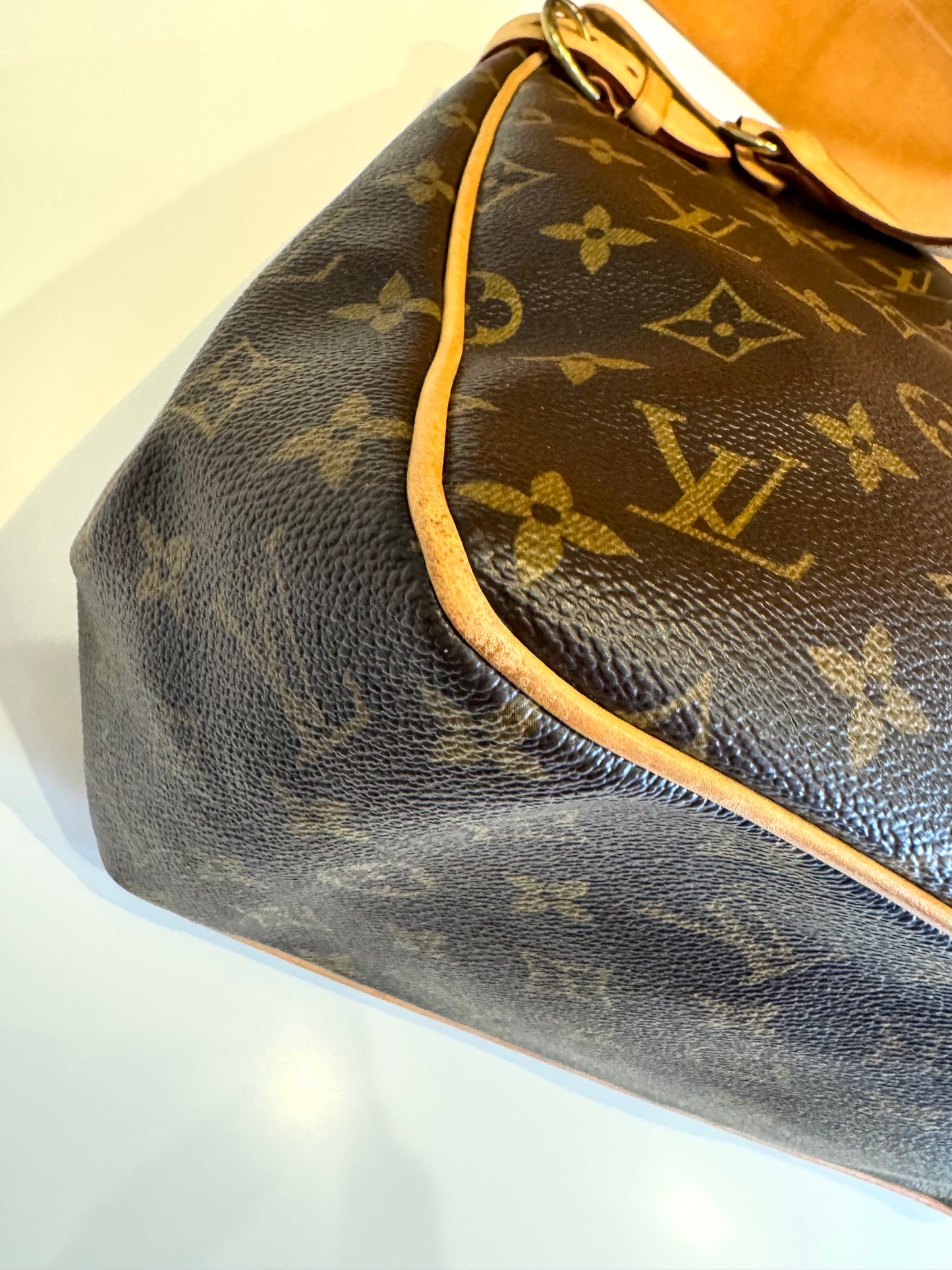 LOUIS VUITTON MONOGRAM BATIGNOLLES VERTICAL HAND TOTE BAG
