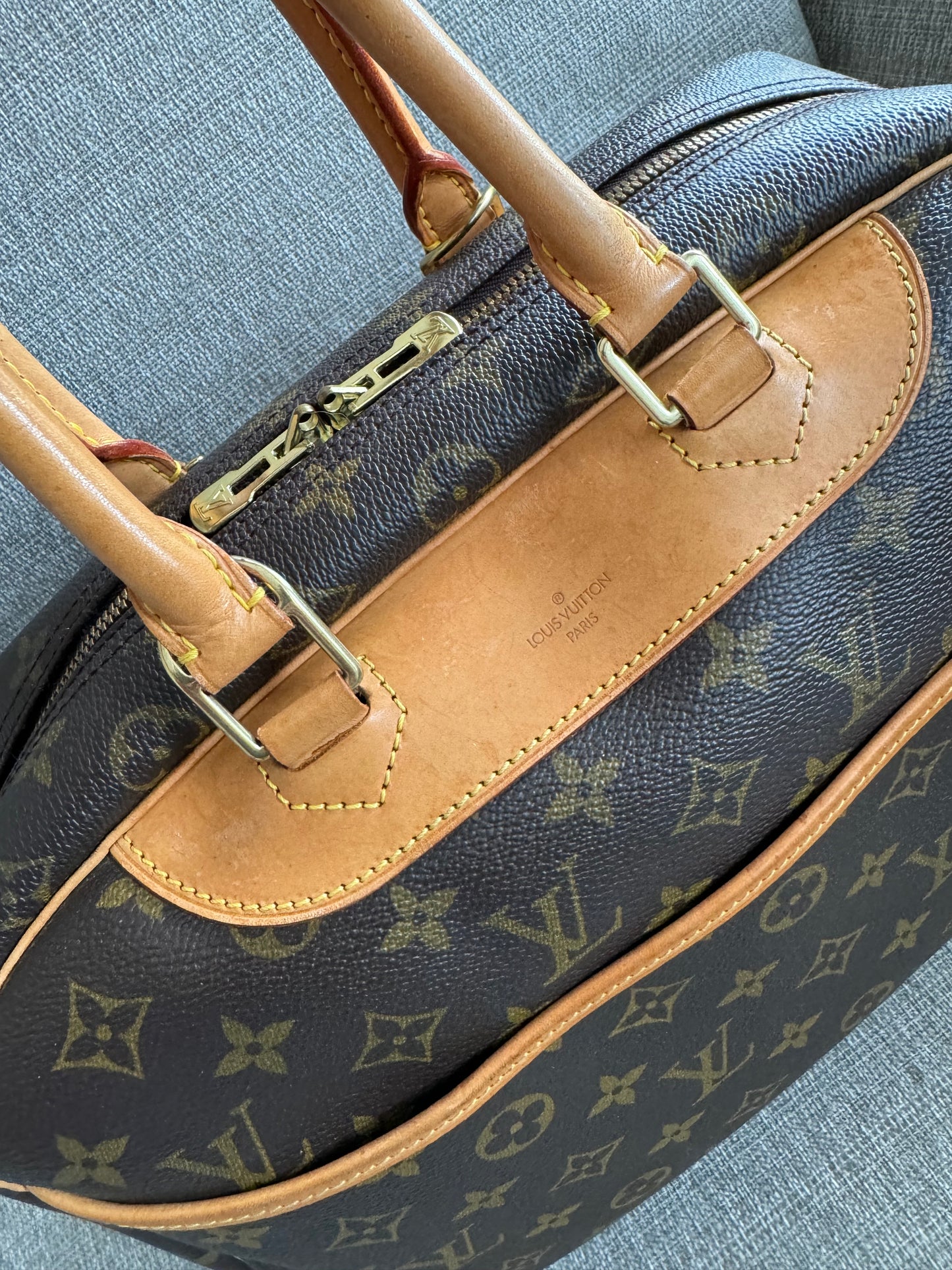 Louis Vuitton Deauville Monogram Hand Bag