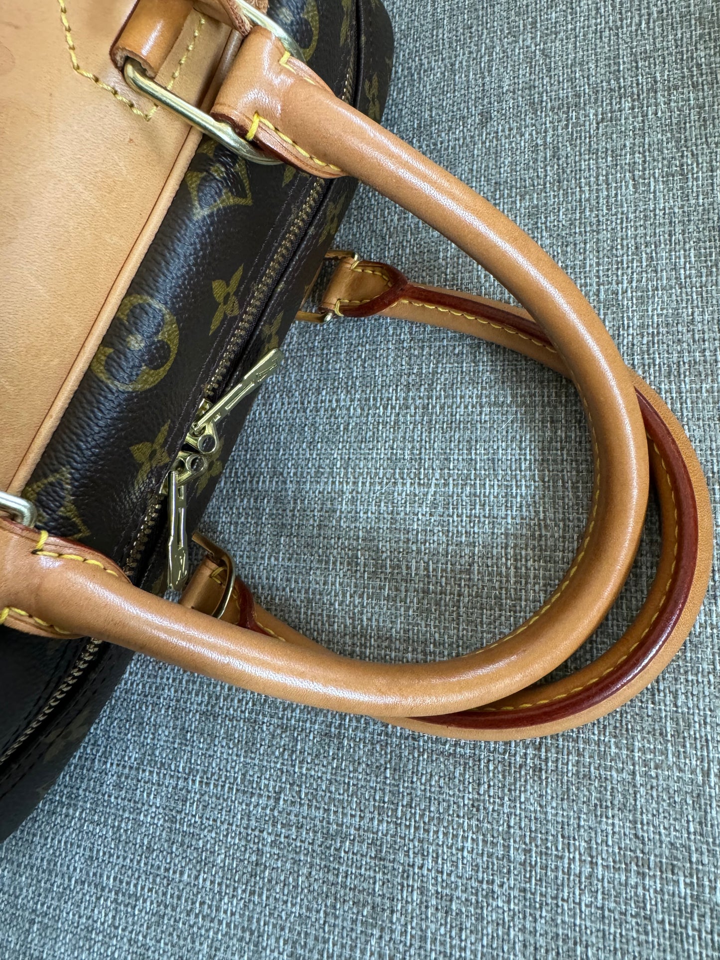 LOUIS VUITTON Deauville Monogram Hand Bag